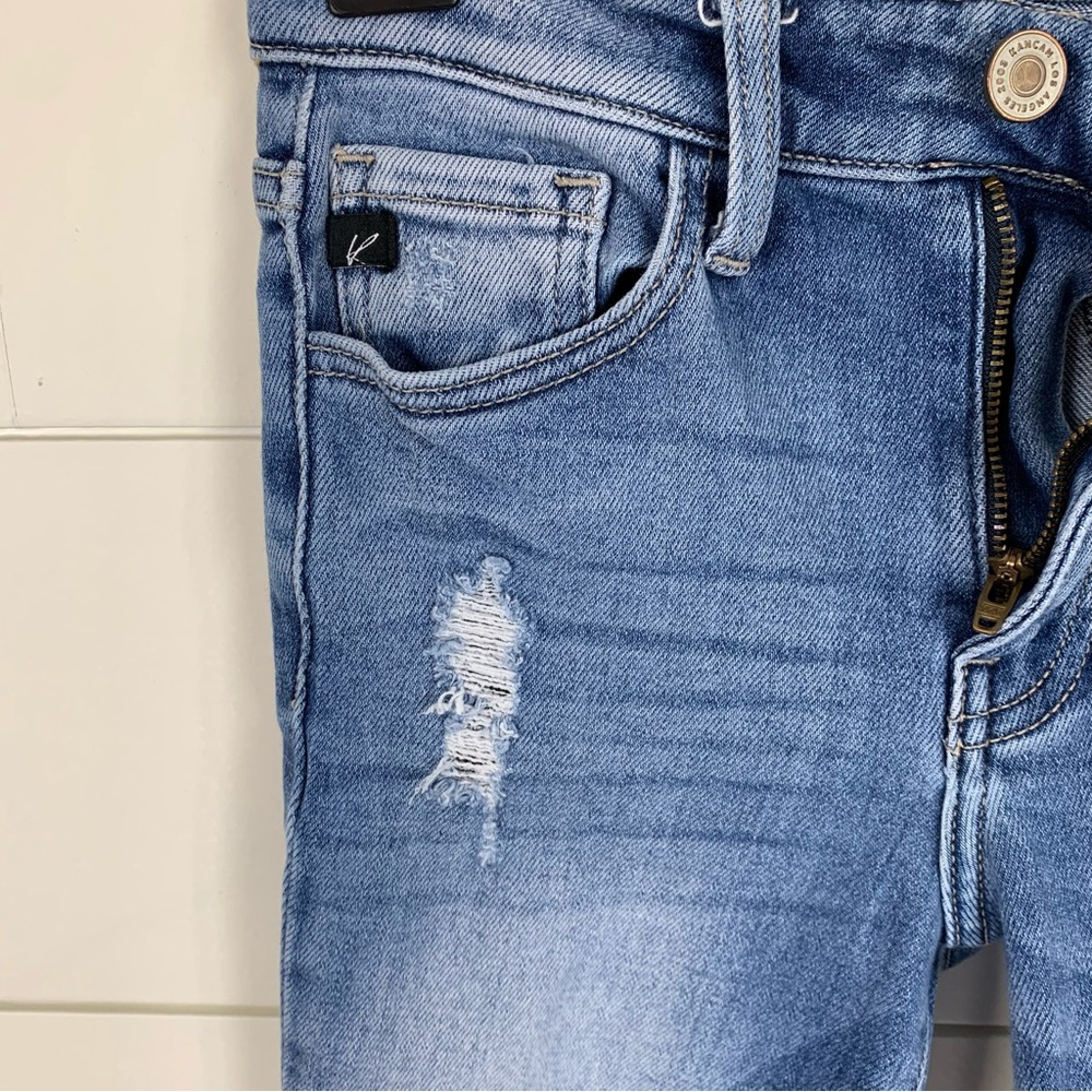 KanCan Women’s Distressed Hem High Rise Light Wash Jeans Size 0 or 23 - Picture 6 of 13